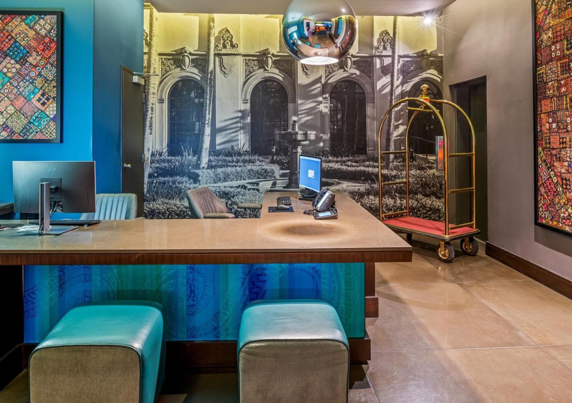 Sirtaj - Beverly Hills Los Angeles Dış mekan fotoğraf